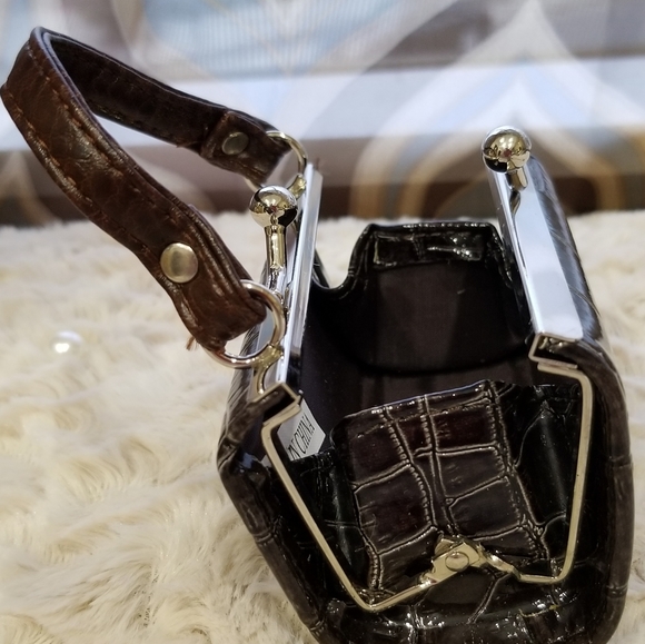 * MOST ADORABLE LIPSTICK HOLDER/CHANGE PURSE* - Picture 4 of 9